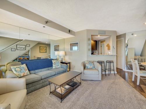 302 North Shore Inn