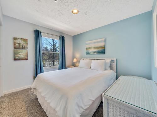 302 North Shore Inn