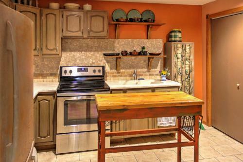 Apartamento Lakefront Deer River Apt With Dock, Fire Pit And Patio!