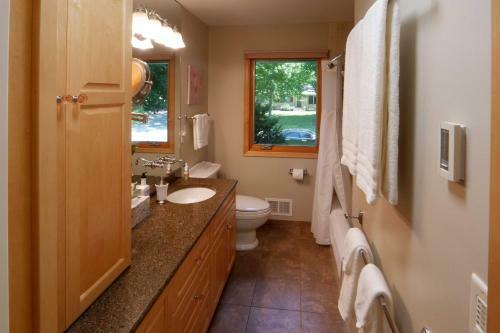 Apartamento Remodeled Apt - 8 Mi To Downtown Minneapolis!