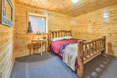 Lutsen Cabin With Fire Pit, Patio And Deck!