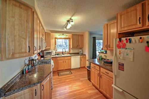 Quaint Duluth Hideaway With Private Fenced-in Yard!