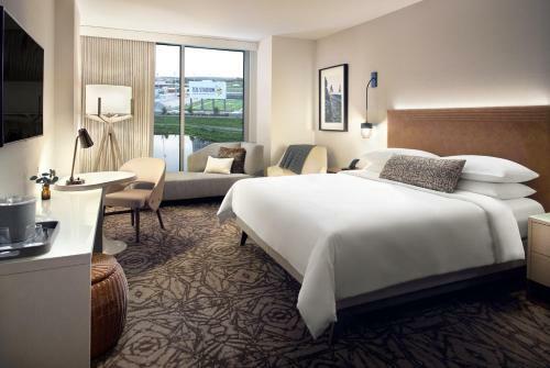 Hotel Omni Viking Lakes