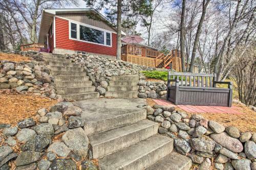 Brainerd Lakes Cabin On 2-acres With Dock And Fire Pit