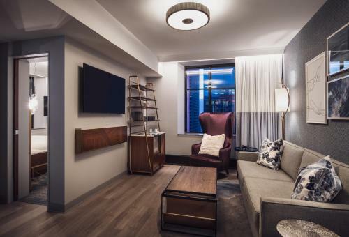 Rand Tower Hotel, Minneapolis, A Marriott Tribute Portfolio Hotel