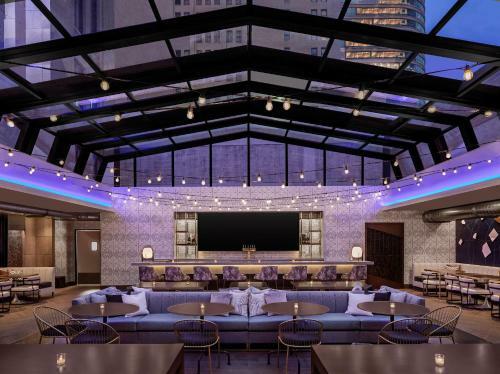 Rand Tower Hotel, Minneapolis, A Marriott Tribute Portfolio Hotel