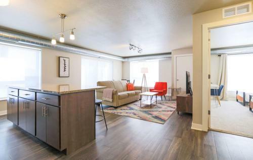 Kasa Minneapolis Uptown Apartments