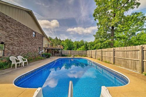 Columbus House With Pool And Balcony, 4 Mi To Downtown