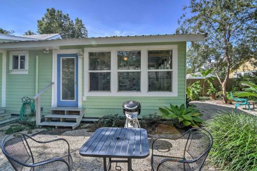 Bay St Louis Cottage - Harbor Half Mi, Beach 1 Mi!