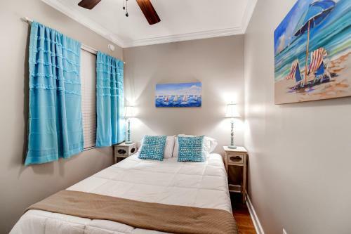Apartamento Sleek Gulfport Condo With Ocean Views And Pool Access!