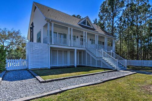 Spacious Pass Christian Home With Pool And Boat Launch