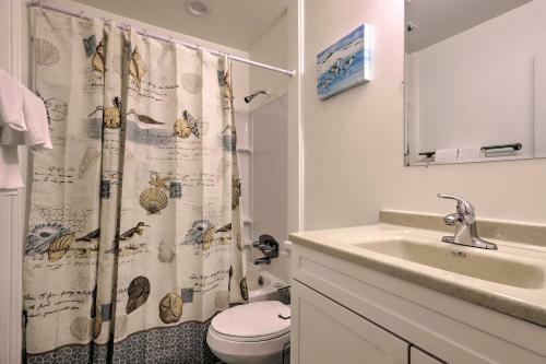 Gulfport Home With Deck And Grill, Walk To Beach!