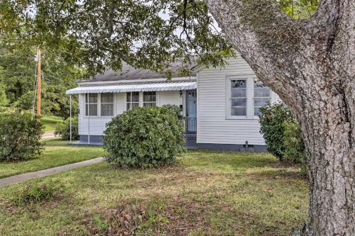 Charming Cottage With Mississippi River Views!