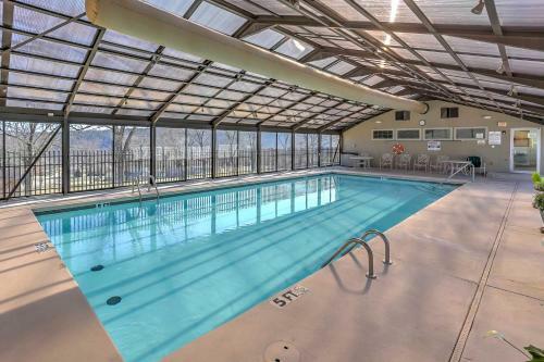Apartamento Cozy Pointe Royale Condo Mins To Table Rock Lake!