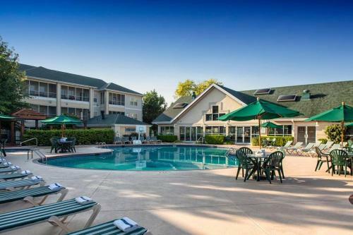 Modern Condo By Entertainment District 2br Standard