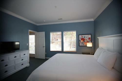Modern Condo By Entertainment District 2br Standard