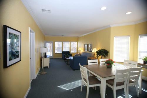 Modern Condo By Entertainment District 2br Standard