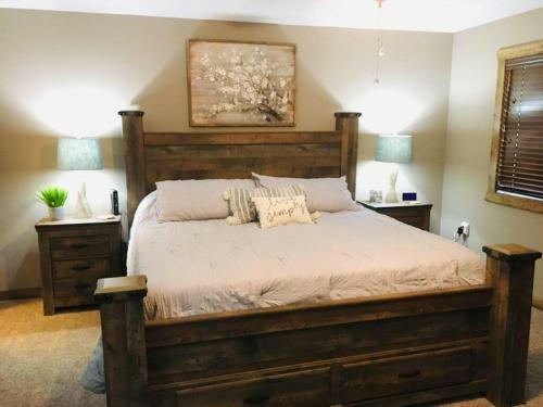 Waterfront Three Bedroom Condo, Minutes To Sdc!