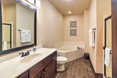 Branson Home With Deck 1 Mi To Silver Dollar City!