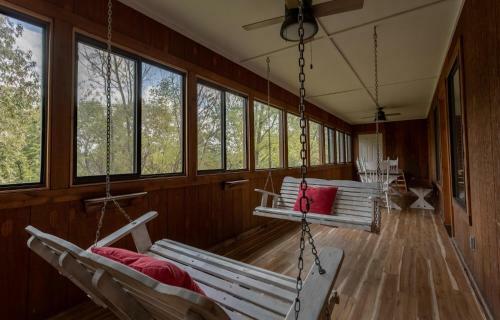 Ozarks Oasis Cabin