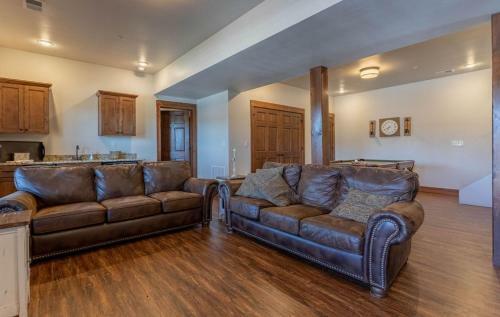 Rockwood Lake Lodge Home