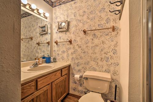 Apartamento Branson Condo With Views 2 Mi From Silver Dollar City