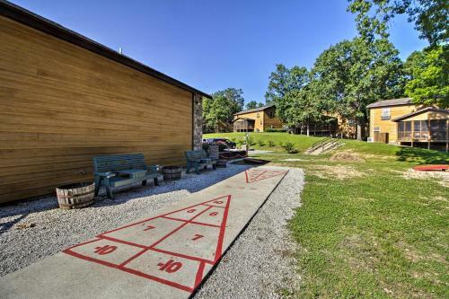 Updated Branson Home, 5 Min To Silver Dollar City!