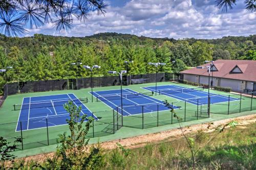Branson Little Cedar Resort-style Cabin With Porch!