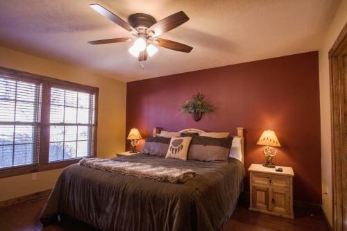 Lazy Time Lodge Cabin
