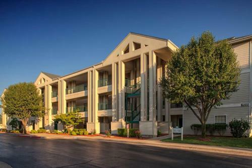 Modern Condo Right By Entertainment District 1br Standard