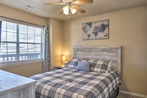 Apartamento Modern Retreat With Deck And Mtn Views Near Sdc!