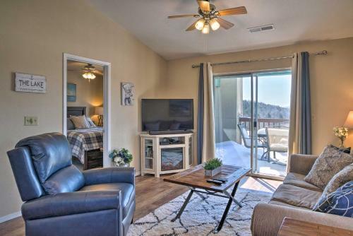 Apartamento Modern Retreat With Deck And Mtn Views Near Sdc!