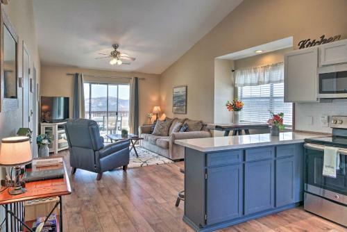 Apartamento Modern Retreat With Deck And Mtn Views Near Sdc!