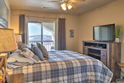 Apartamento Modern Retreat With Deck And Mtn Views Near Sdc!