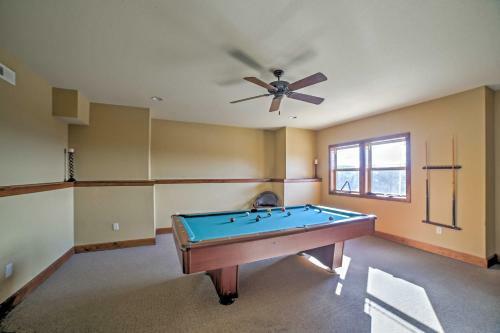 Expansive Hollister Retreat With Deck And Pool Access!