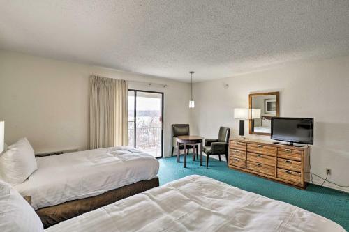 Margaritaville Resort Home With Lake-view Deck!