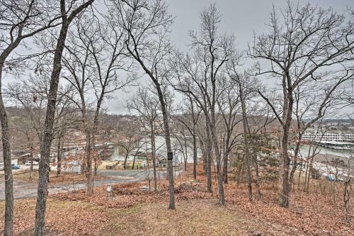 Lake Of The Ozarks Hideaway With Shared Dock And Slip!