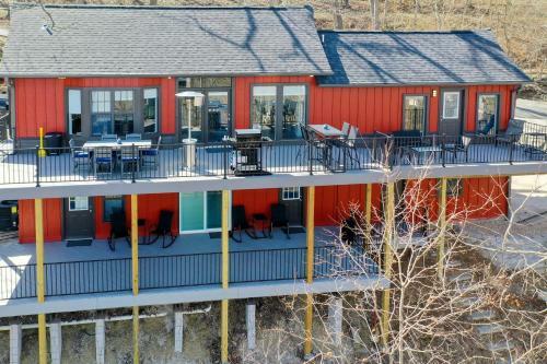 Pet-friendly Reeds Spring Home Less Than 1 Mi To Lake