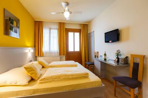 Hostal Weingut Franz Schindler