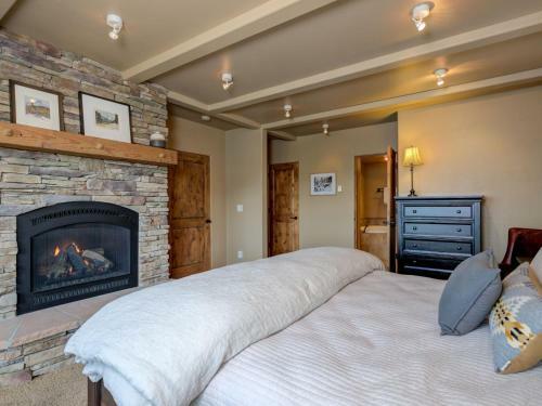 Alpine Meadows Chalets By Big Sky Vacation Rentals