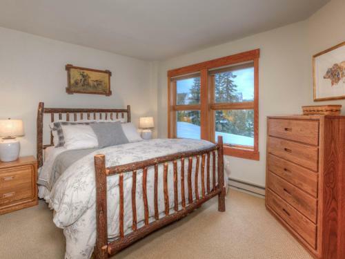 Arrowhead Chalets By Big Sky Vacation Rentals