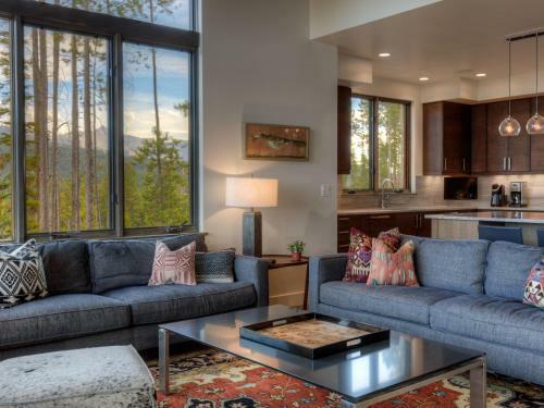 Silvertip Cabins By Big Sky Vacation Rentals