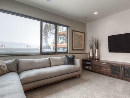 Silvertip Cabins By Big Sky Vacation Rentals