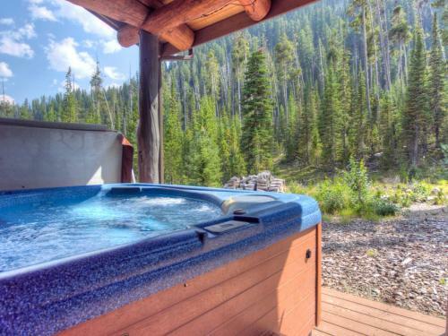 Souvenirs Lodge By Big Sky Vacation Rentals
