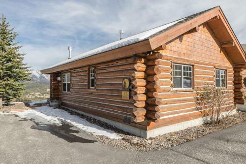 Cowboy Heaven Cabin 11 Bandit Way