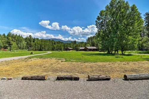 Custom Cabin With Grill And Fire Pit 7 Mi To Glacier!