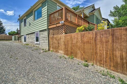 Yellowstone Country Family Home With Deck And View