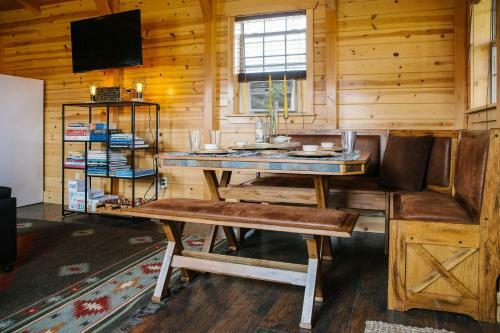 Paradise Valley Cabin By Chico And Yellowstone Park!