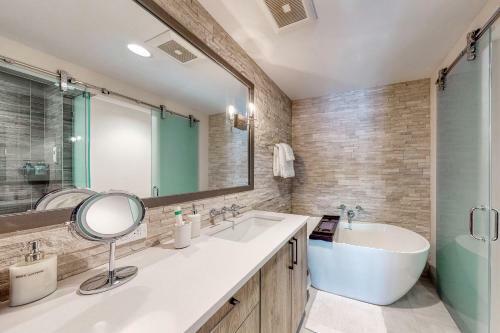 Luxury Lakefront At Tahoe Beach Club With Private Beach