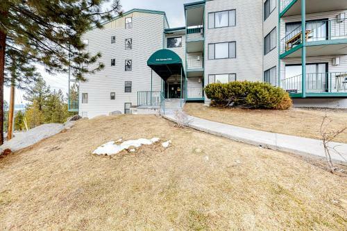 Exquisite Lakeview Tahoe Traveler
